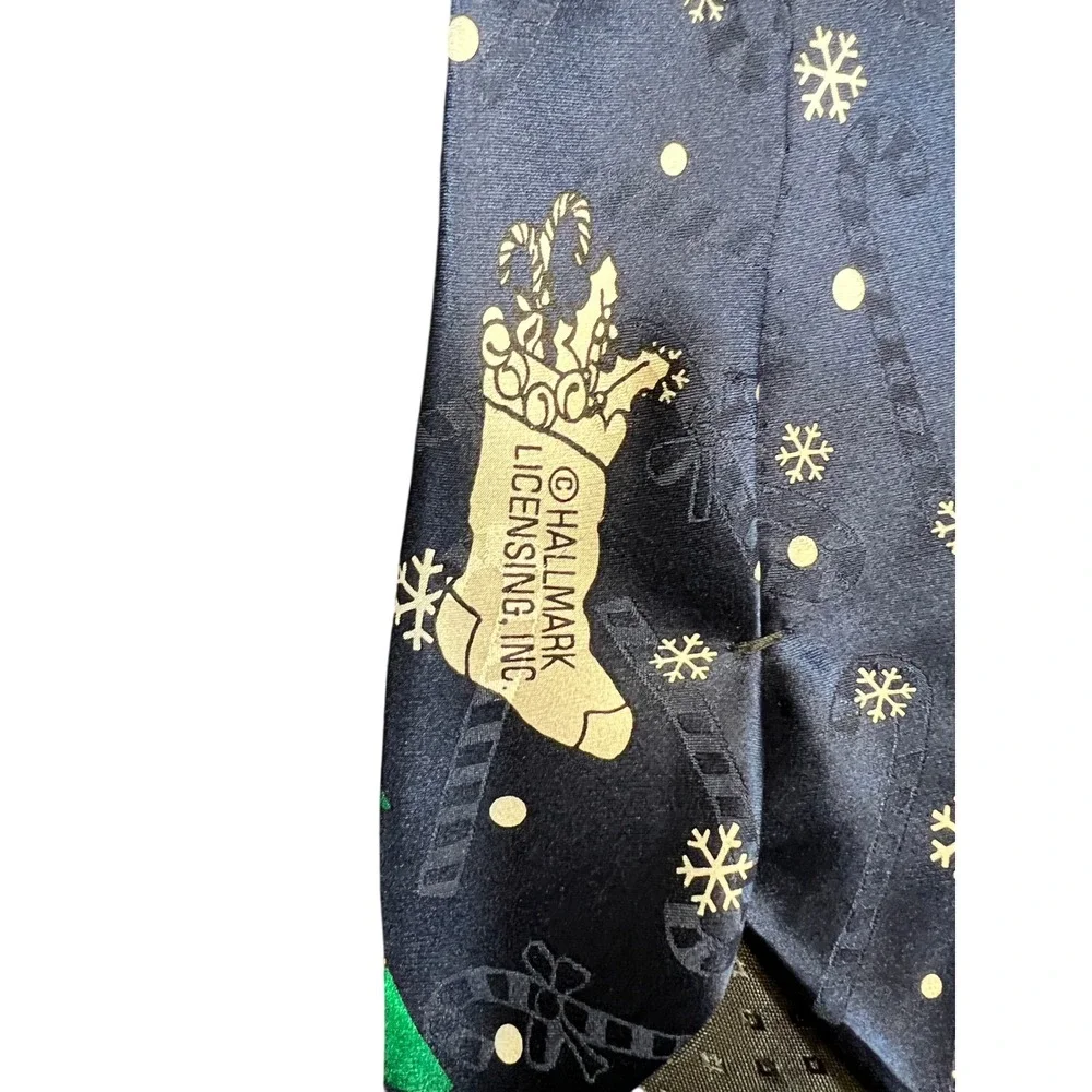 Yule Tie Greetings festive fun